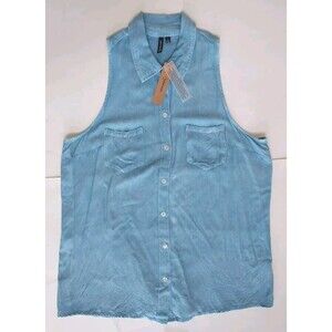 NWT D & Kade Blue Chambray Sleeveless Collared Button Down W/ Slit Top Size Lg